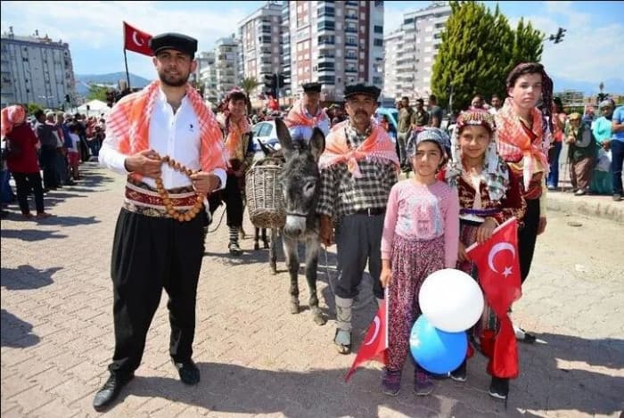Yörük-Türkmenlerde Kadın, Evlilik, Aile