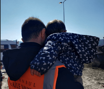 Afet Bölgesindeki Aileler Çocuklara Yardım İçin Neler Yapabilir?